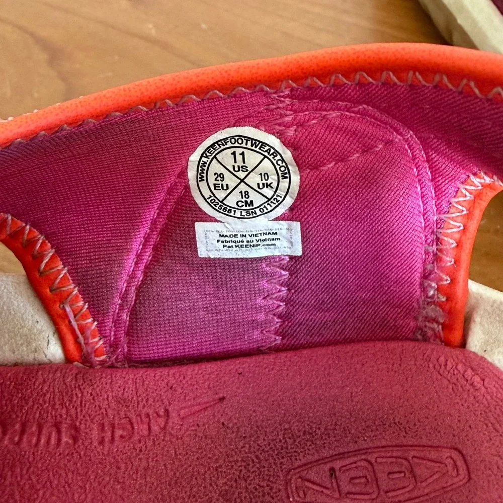 Keen moxie sandals